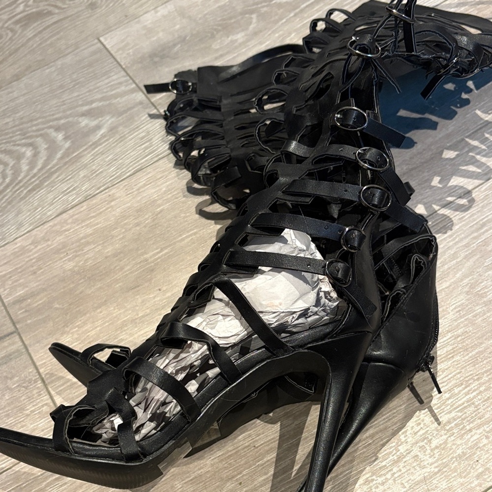 Elegant Black Strappy Women's Heels